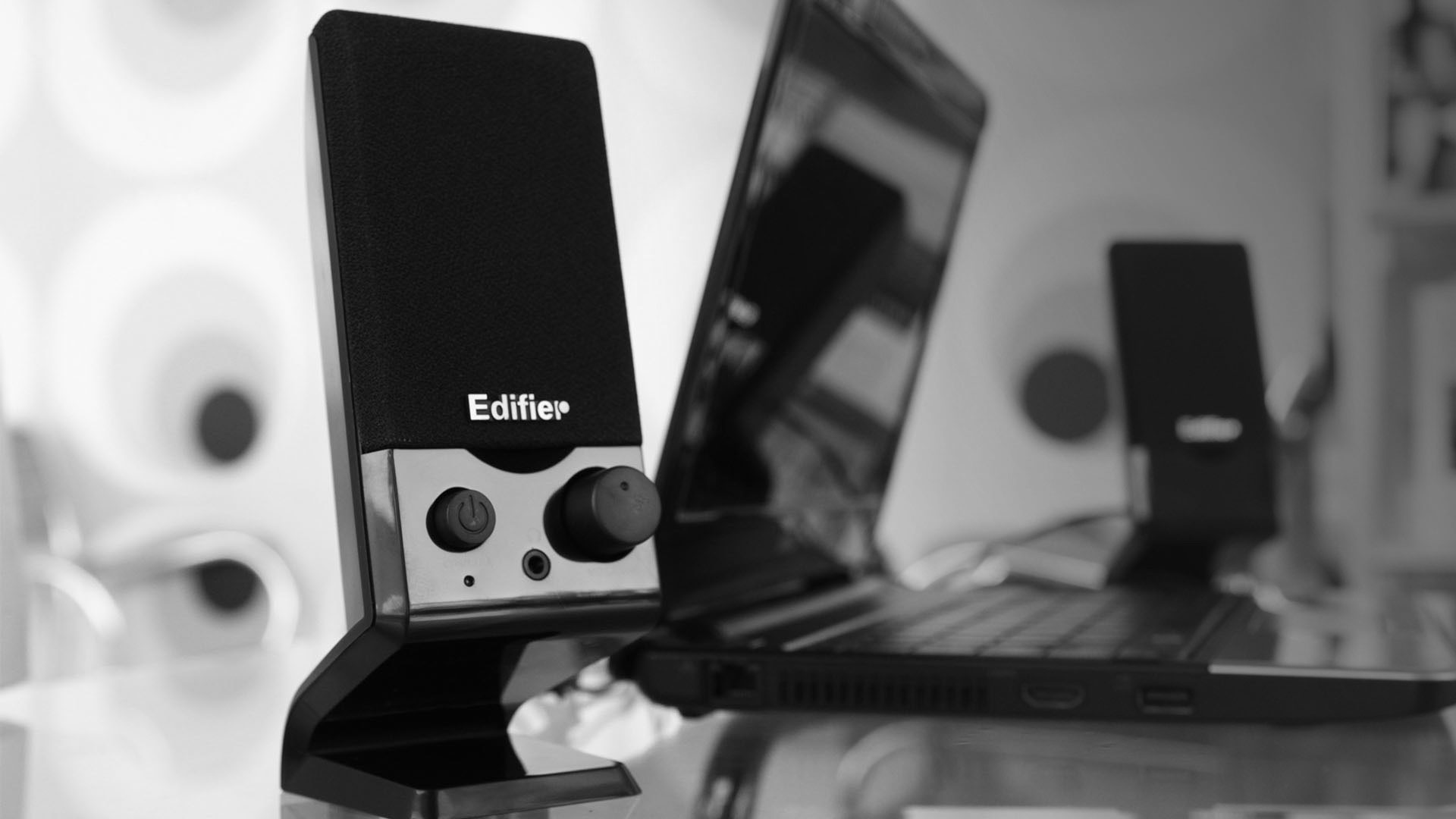 Edifier M1250 2.0 USB Powered Compact Multimedia Speakers – 3.5mm AUX/Flat Panel Design Satellites/Built in Power/Volume controls/Black